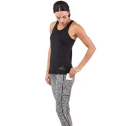 Ronhill Womens Life Deluxe Crop Tights: Vanilla/Black -Sports Equipment Store ronhillwomenslifedeluxecroptightsvanillablack6